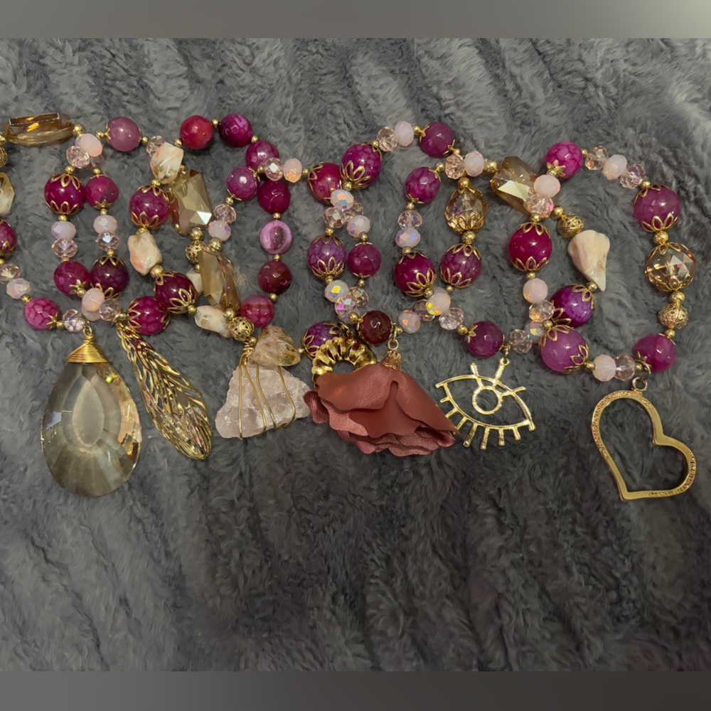 Elegant Gold and Pink Beaded Necklace